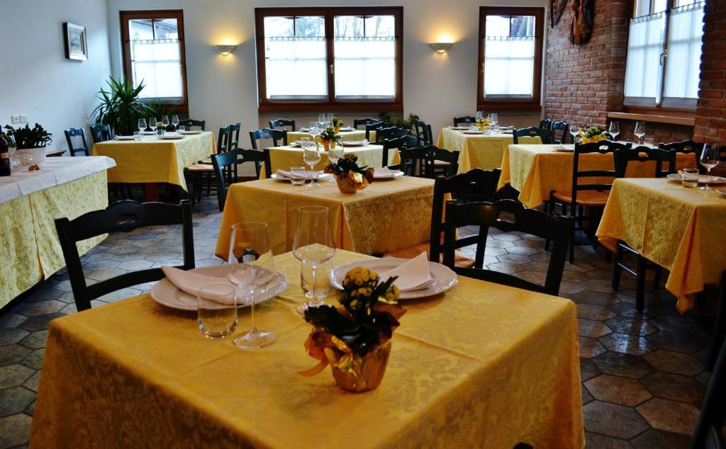 Hotel Locanda Le Tre Oche Molina di Ledro Buitenkant foto