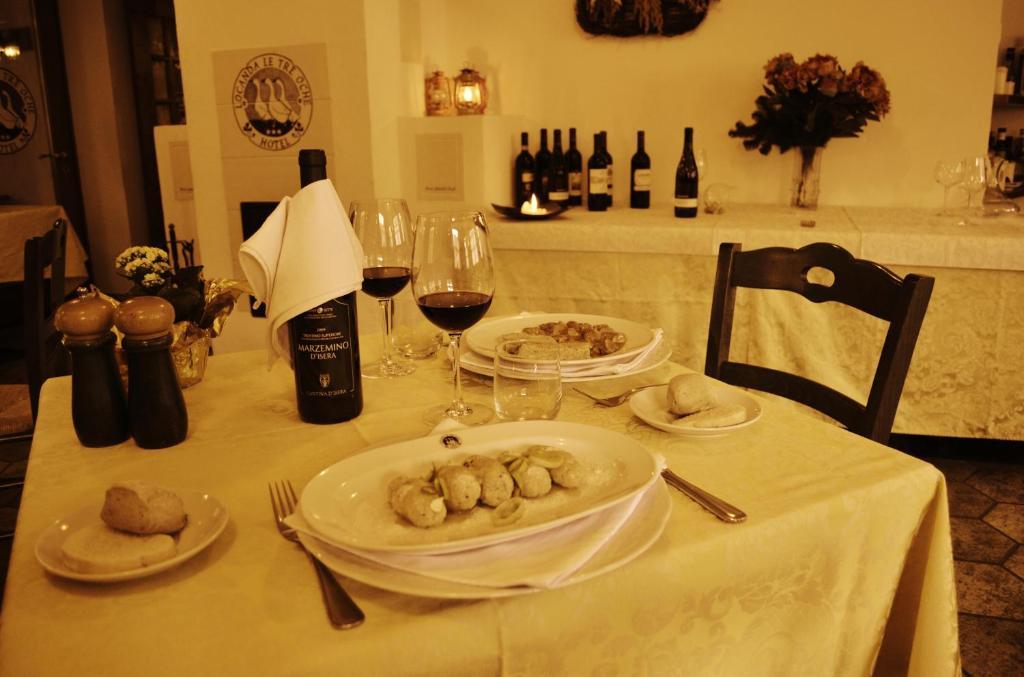 Hotel Locanda Le Tre Oche Molina di Ledro Buitenkant foto