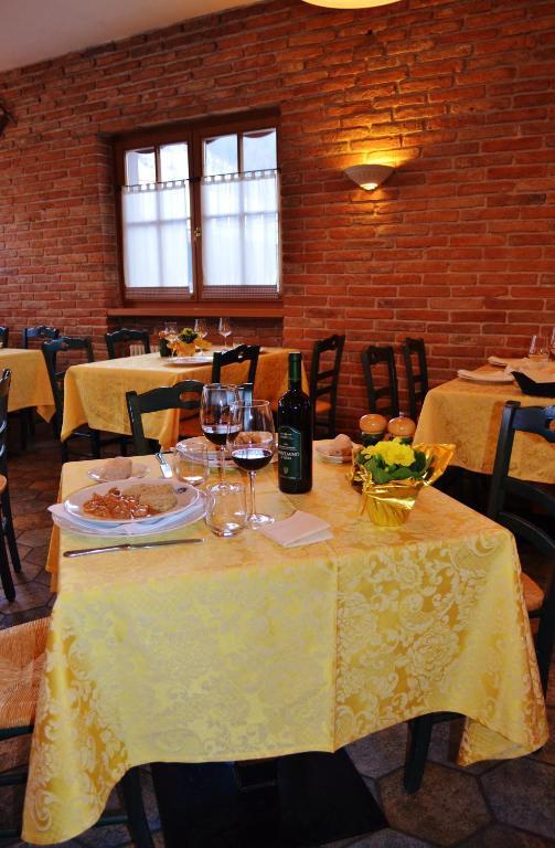 Hotel Locanda Le Tre Oche Molina di Ledro Buitenkant foto