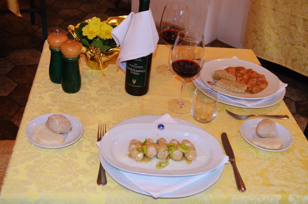 Hotel Locanda Le Tre Oche Molina di Ledro Buitenkant foto