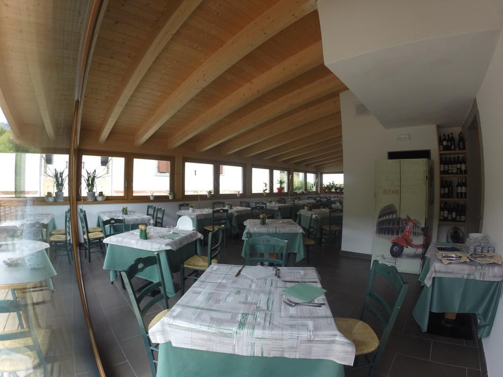 Hotel Locanda Le Tre Oche Molina di Ledro Buitenkant foto