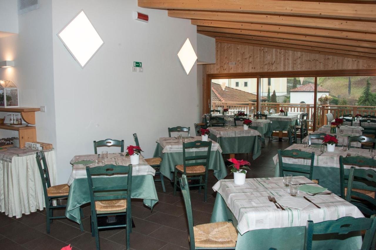Hotel Locanda Le Tre Oche Molina di Ledro Buitenkant foto